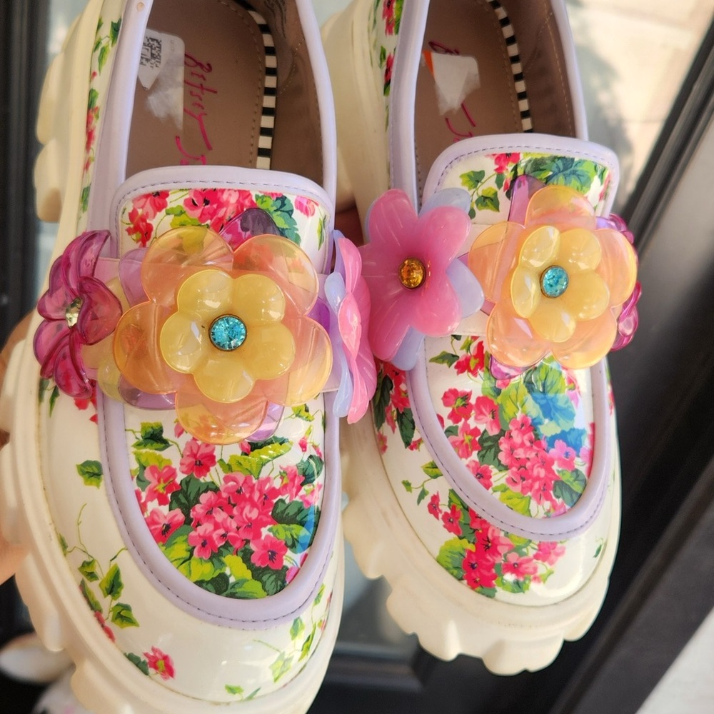 Betsey Johnson White Floral Chunky Loafers with Pink & Orange Flower Accents - Picture 4 of 7